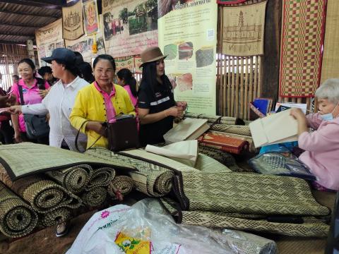 โครงการศึกษาดูงานกลุ่มสตรี อบต.บ้านตะโก