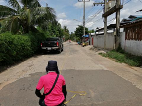 ถนนคอนกรีตโดยลงผิวAsphaltic Concreteหมู่1บ้านตะโก สายบ้าน/บ้านโส