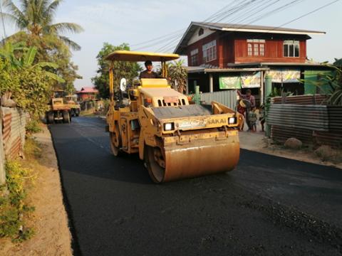 ถนนคอนกรีตโดยลงผิวAsphaltic Concreteหมู่1บ้านตะโก สายบ้าน/บ้านโส