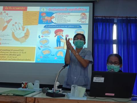 โครงการอบรมเชิงปฏิบัติการให้ความรู้การป้องกันโรคโคโลนาไวรัส (COV
