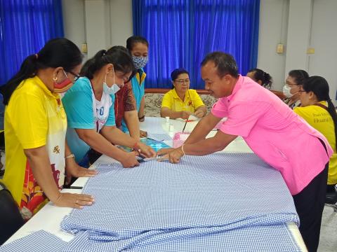 โครงการอบรมเชิงปฏิบัติการให้ความรู้การป้องกันโรคโคโลนาไวรัส (COV