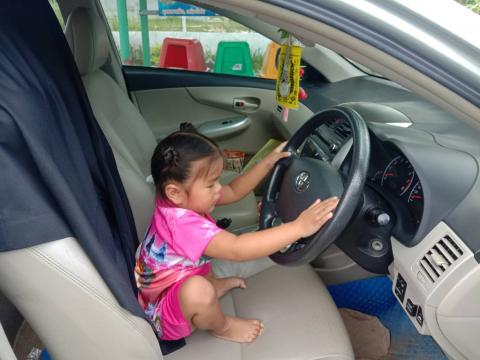 กิจกรรมส่งเสริมความปลอดภัยให้กับเด็ก(การช่วยเหลือเด็กติดรถ